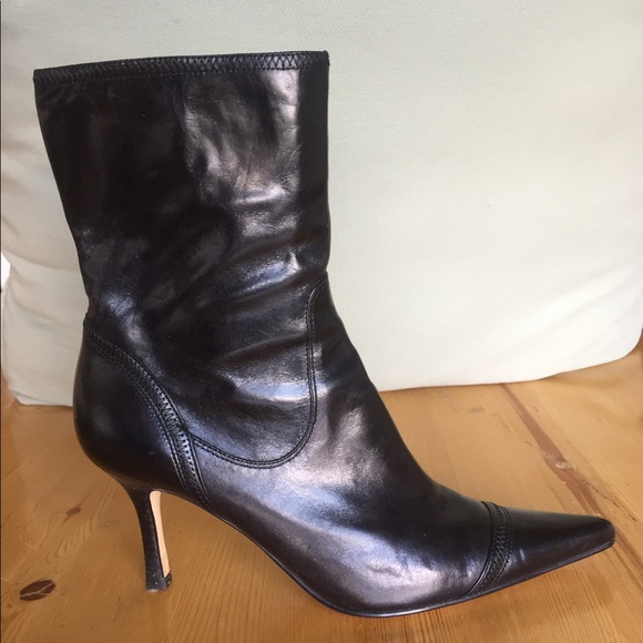 nine west pointed toe booties